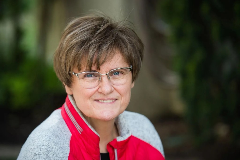 Keep persisting like Dr.&nbsp;Kariko!