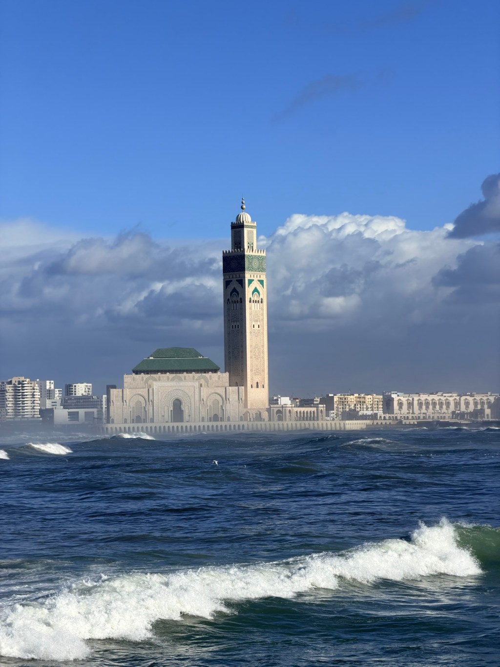 Keep eyes that dream near&nbsp;oceans!