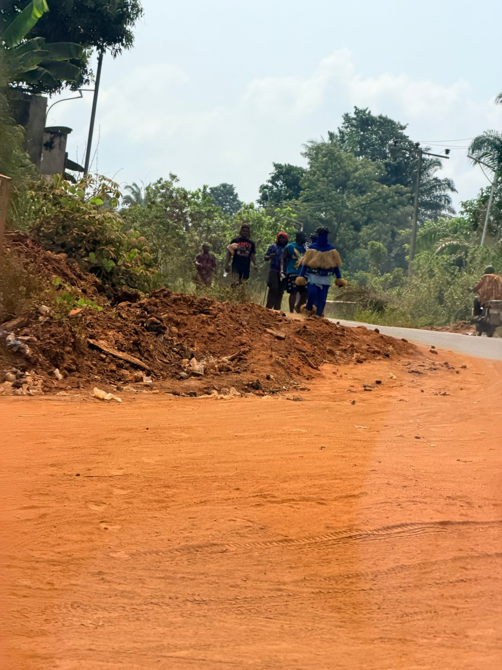 Keep your light and the red&nbsp;earth!